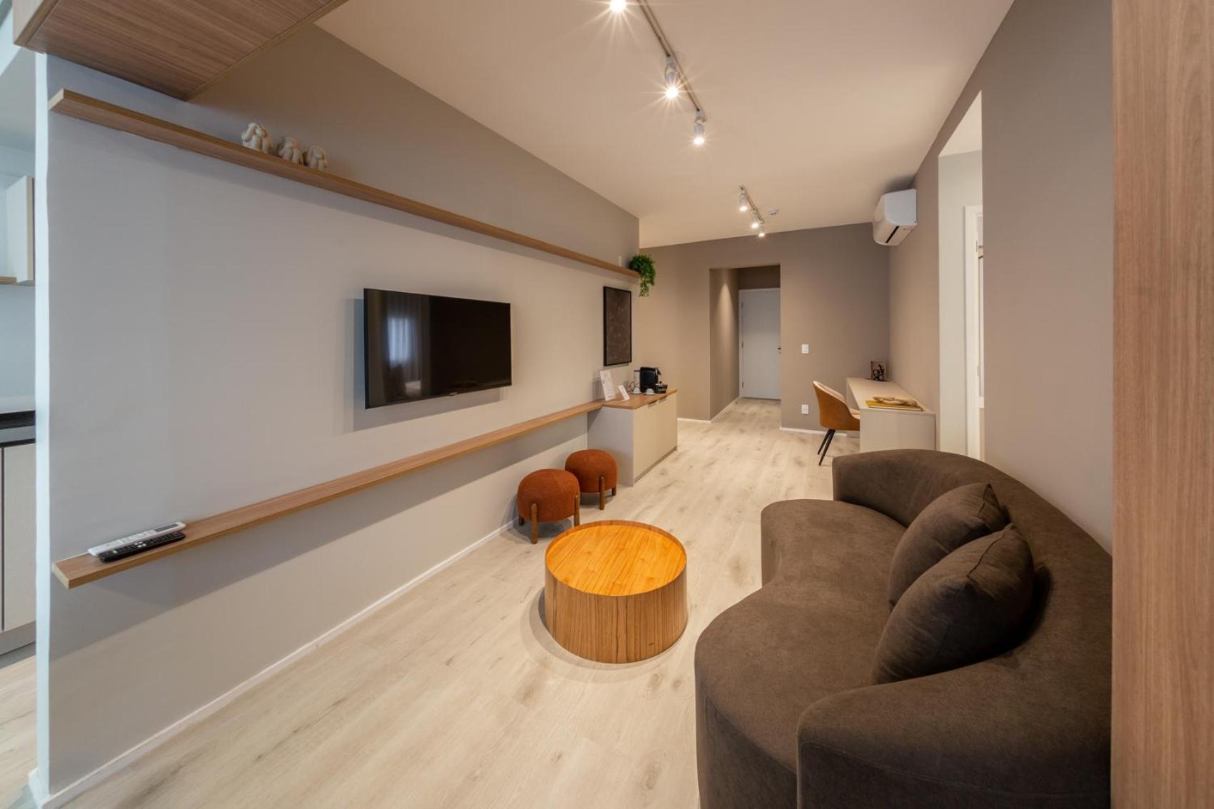 Charlie Contemporaneo Jardins Essential