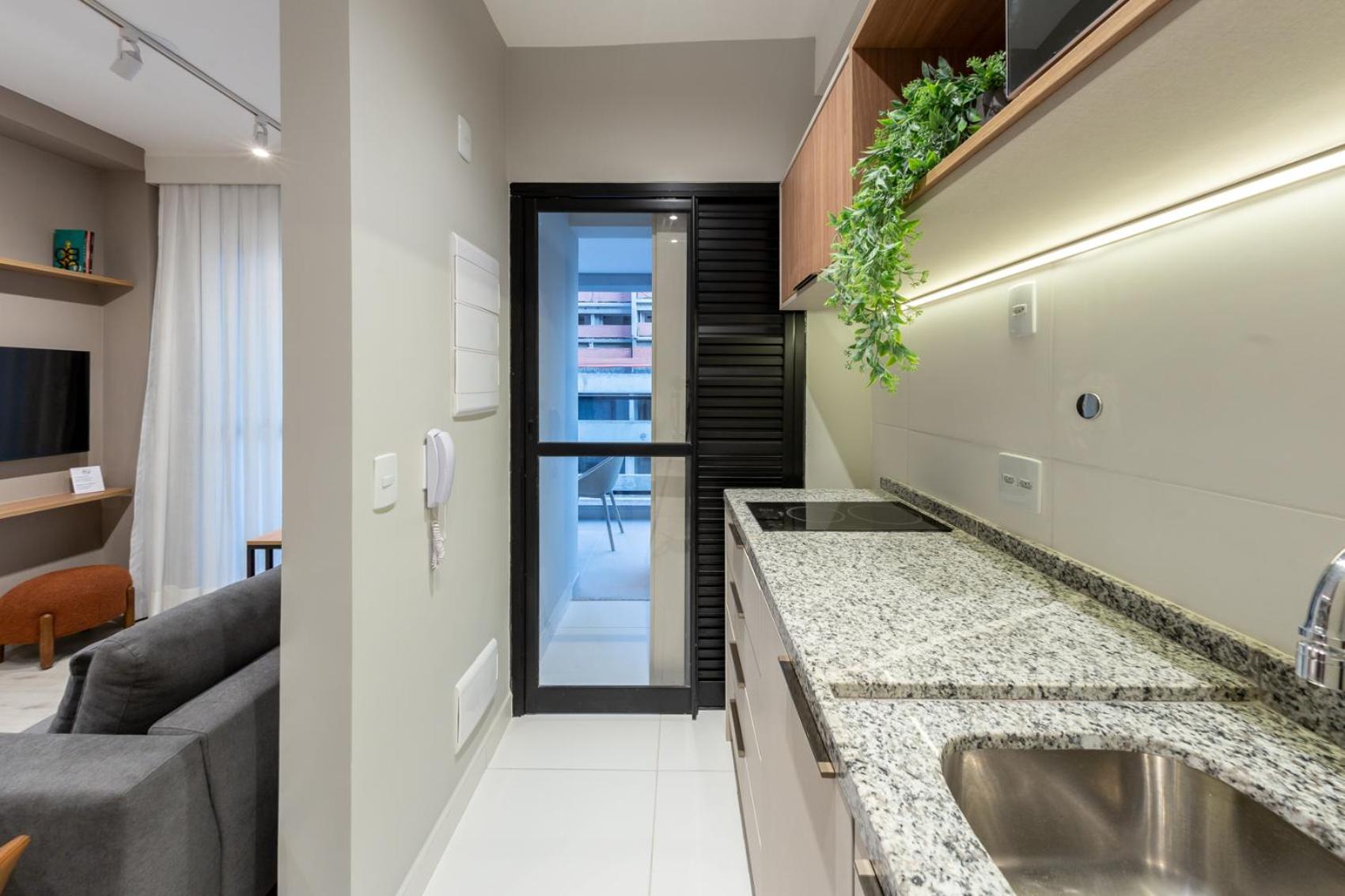 Charlie Contemporaneo Jardins Essential