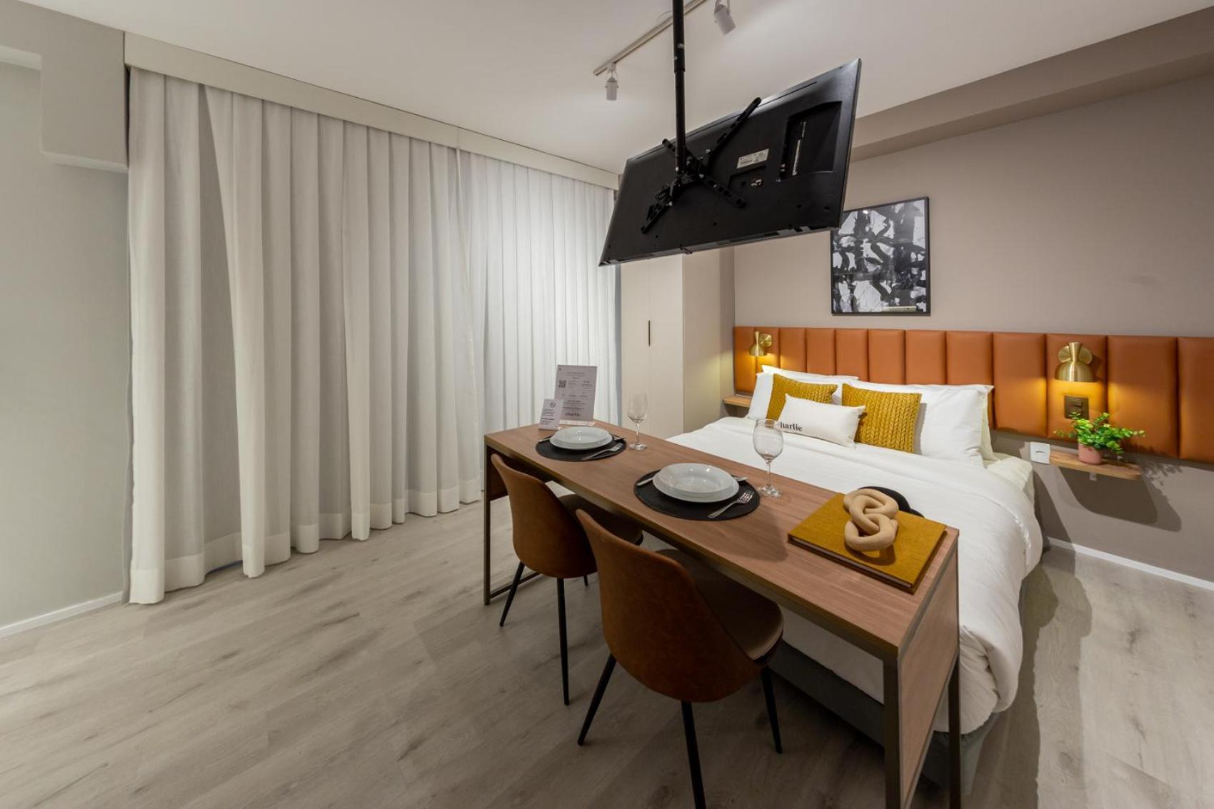 Charlie Contemporaneo Jardins Essential